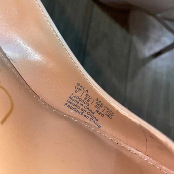 SOLD Calvin Klein Heels - Picture 7 of 7